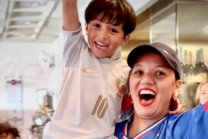 La « Watch Party » du match France 3 - 1 Sénégal chez Moulin à Newport Beach