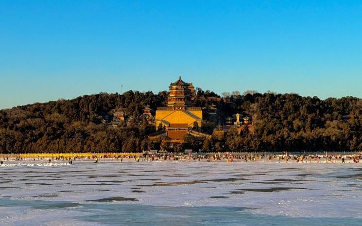 Summer Palace in Summer