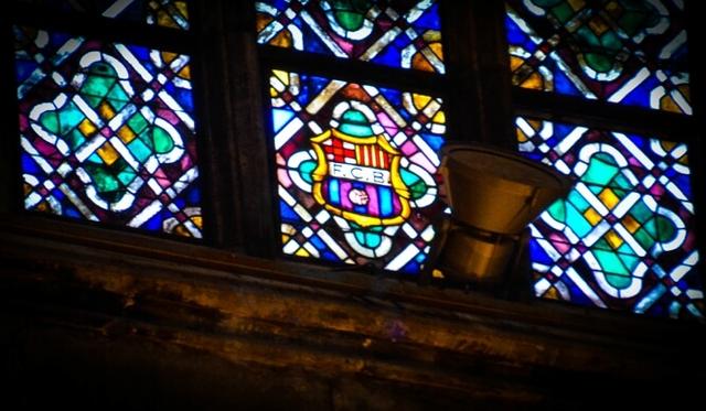 logo du fc barcelone à santa maria del mar