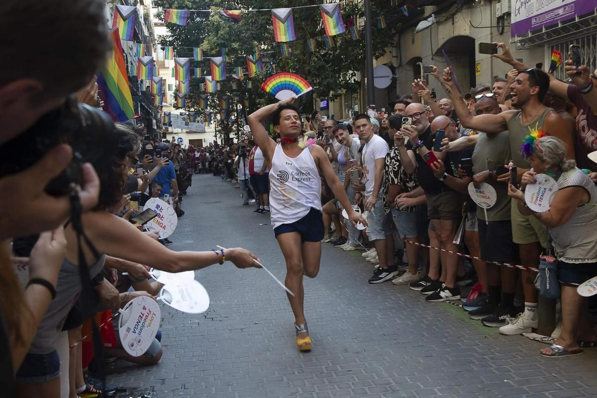 La course en talons lors de la Pride