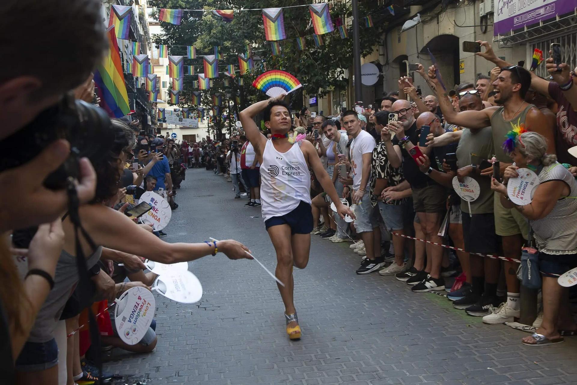 La course en talons lors de la Pride