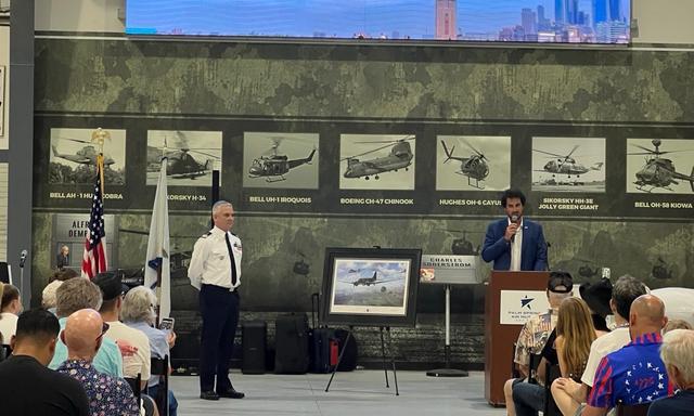 Adrien Frier, Consul Général de France célèbre la fête nationale du 4 juillet et les 250 ans de l’amitié franco-américaine au musée de l’air et de l’espace de Palm Springs