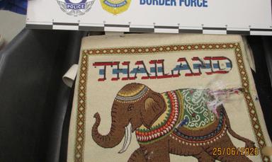 Sac thaï cache d’héroïne