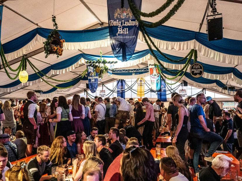 Tente du Pasinger Vorwiesn