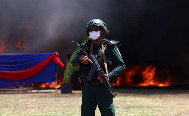 Plusieurs tonnes de drogues détruites au Cambodge 2