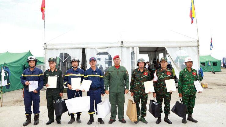 La solidarité vietnamienne récompensée après le séisme au Venezuela