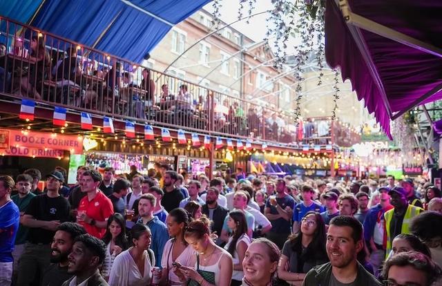 regarder le match France Espagne depuis une fan zone à Londres
