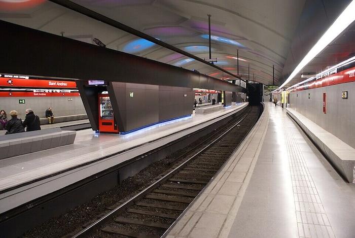 Gare de Sant Andreu de la ligne 1 du Metro de Barcelone