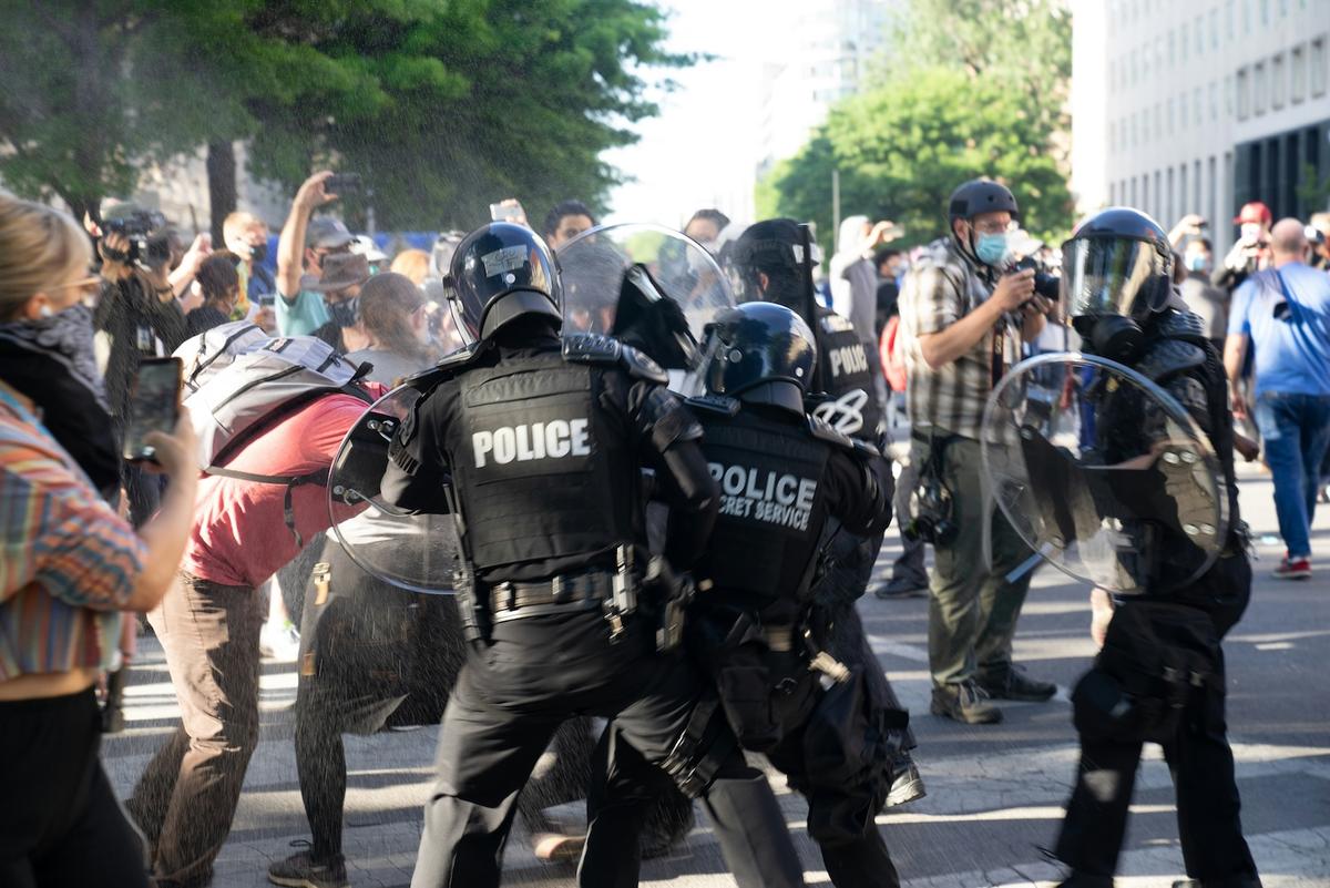 préjudice violence police citoyen