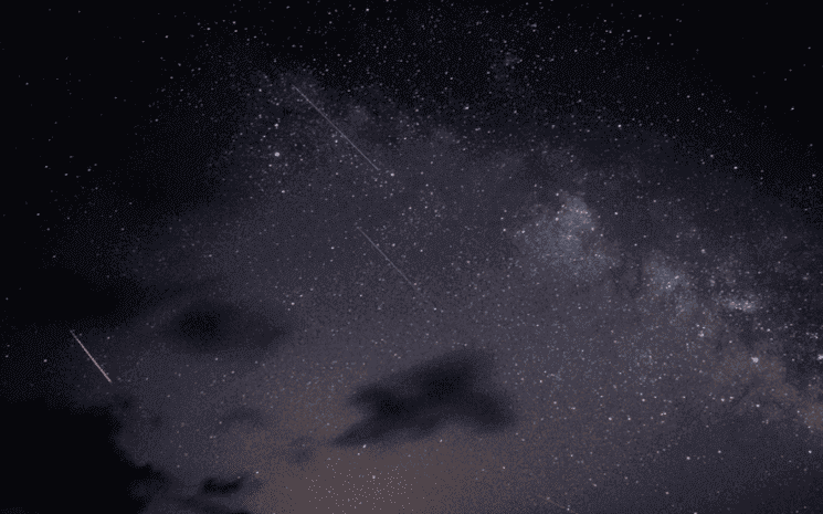 étoiles filantes, image d'illustration