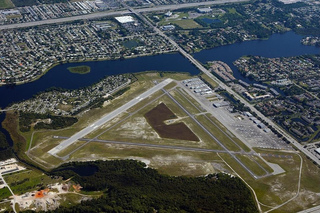 vue aérienne aéroport de Palm Beach Floride États-Unis