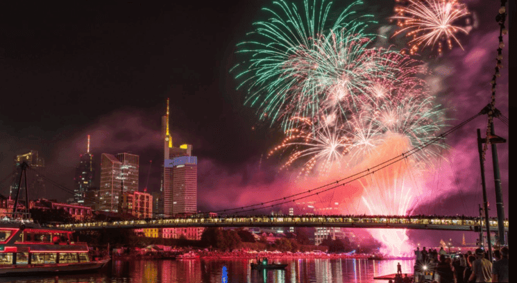 feu d’artifice musical au-dessus du Main