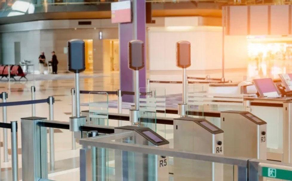 Portique biométrique aéroport