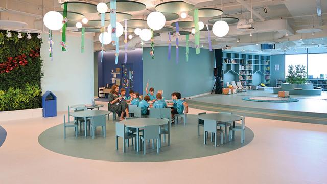 Main hall_small group activity_RGB