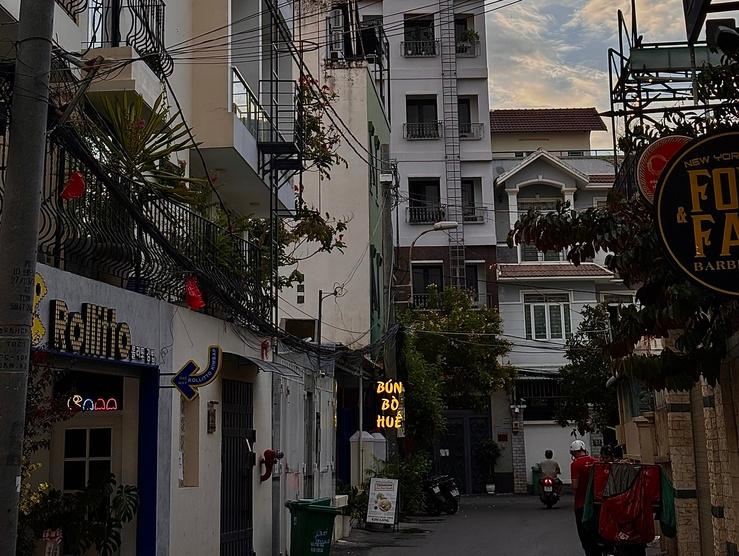 Ruelles de Hô Chi Minh-Ville : une symphonie de vie et de mémoire