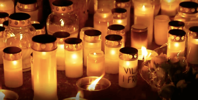 Bougies allumées recueillement Fagersta