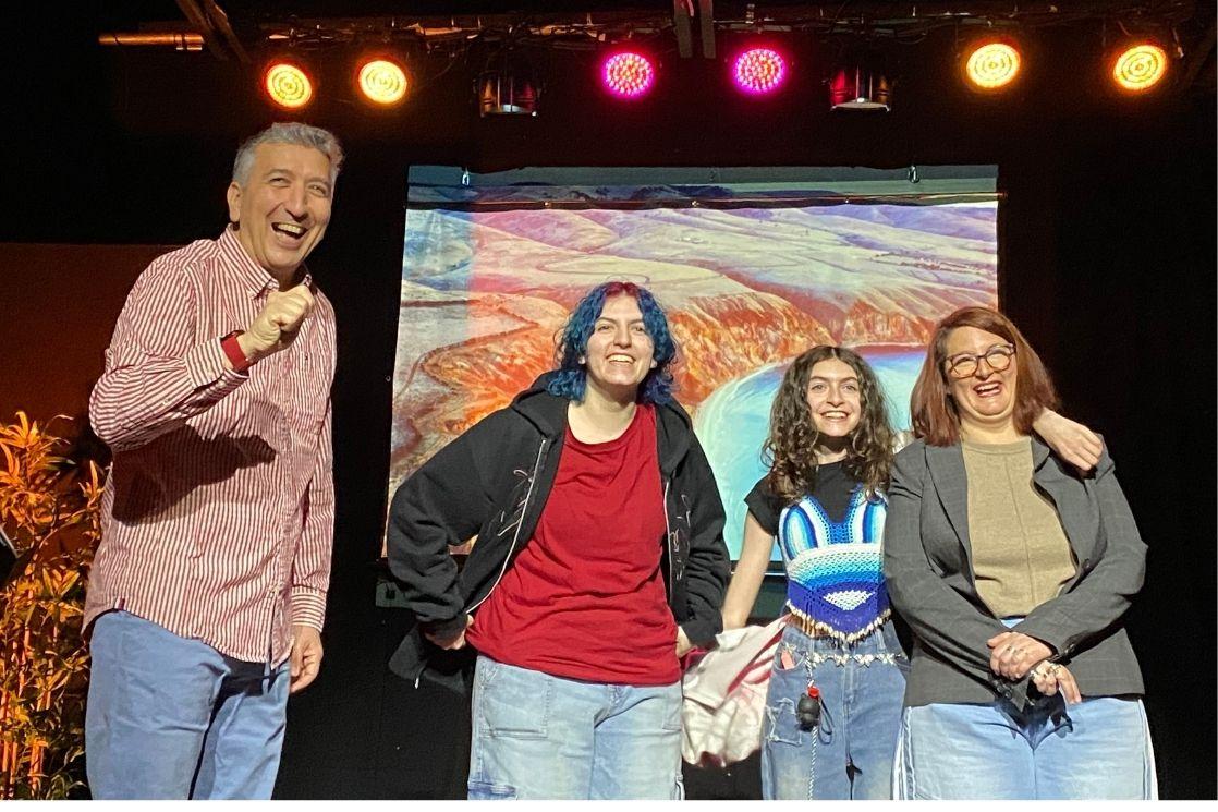 Jamin Chtouki, Éléa Chtouki, Maïli Chtouki et Maiva Huguet