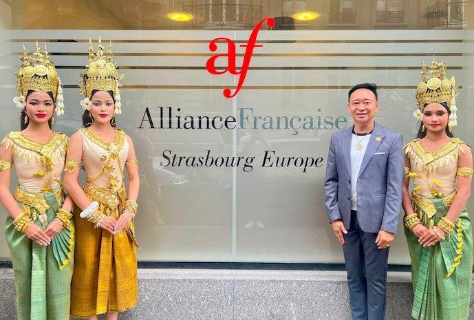 Des Apsaras cambodgiennes au pays des cigognes 8_0