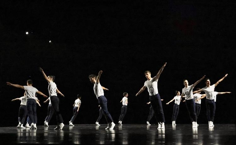 danseurs sur scène