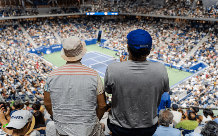 Spectateurs regardent du tennis à l'US Open.
