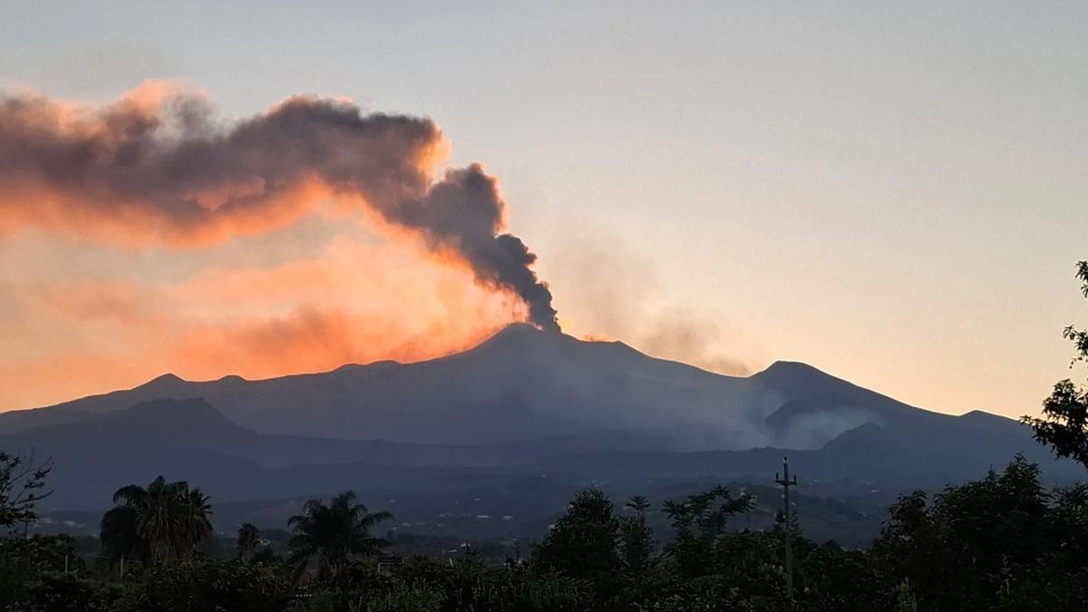nuage_volcanique-volcan_Etna_Sicile