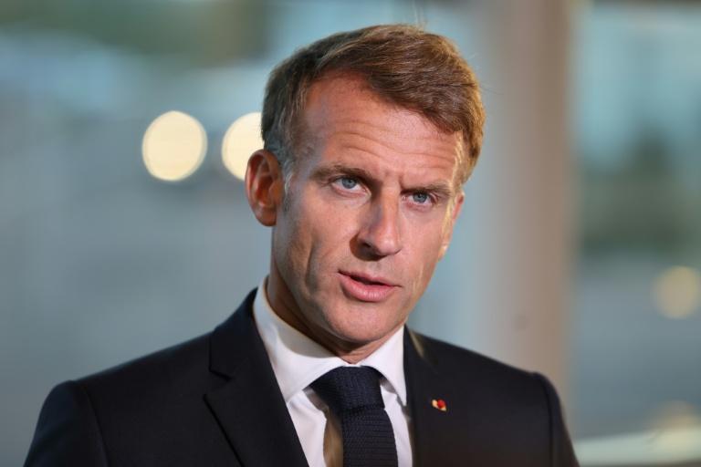 Saint-Pierre-et-Miquelon est "français" répond Macron à Trump à son arrivée dans l'archipel