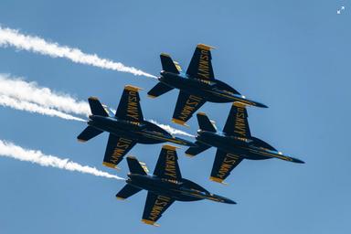 Une formation d'avion de la US Navy durant le Fleet Week à San Francisco