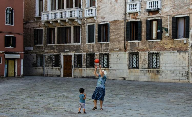 grand-mere_ballon_Italie