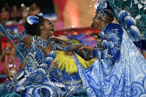 Brésil: le carnaval de Rio dans toute sa splendeur au sambodrome