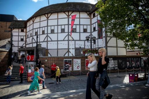 Jeanne d'Arc, icône non-binaire sur les planches à Londres