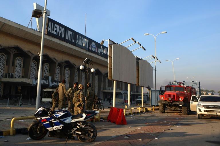 Raids russes et syriens meurtriers en Syrie après une offensive rebelle