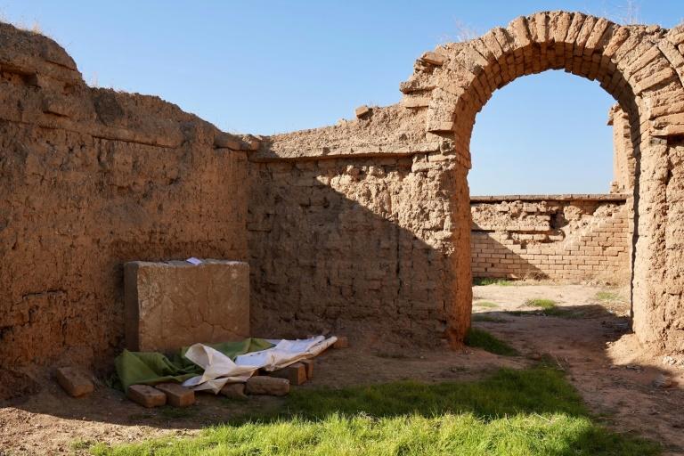 Sur un site antique d'Irak, reconstituer des "trésors de Mésopotamie" détruits par l'EI