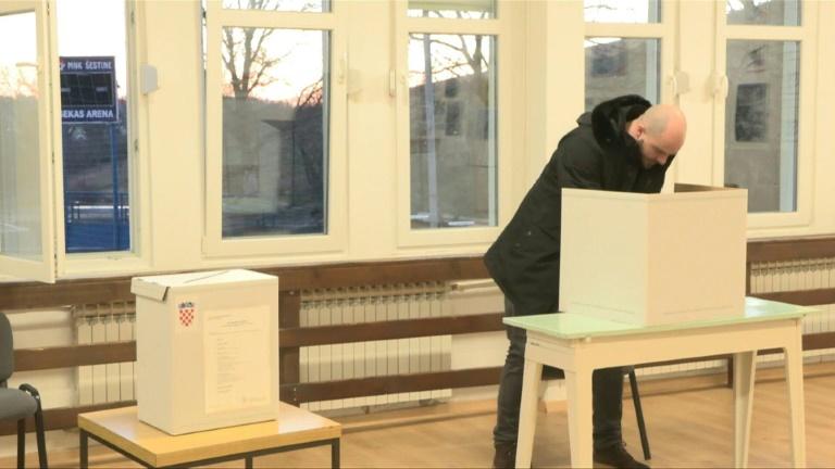 Jour de vote en Croatie, le président sortant favori