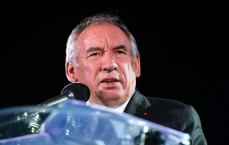 La méthode Bayrou: des poids lourds en première ligne, un Premier ministre en surplomb