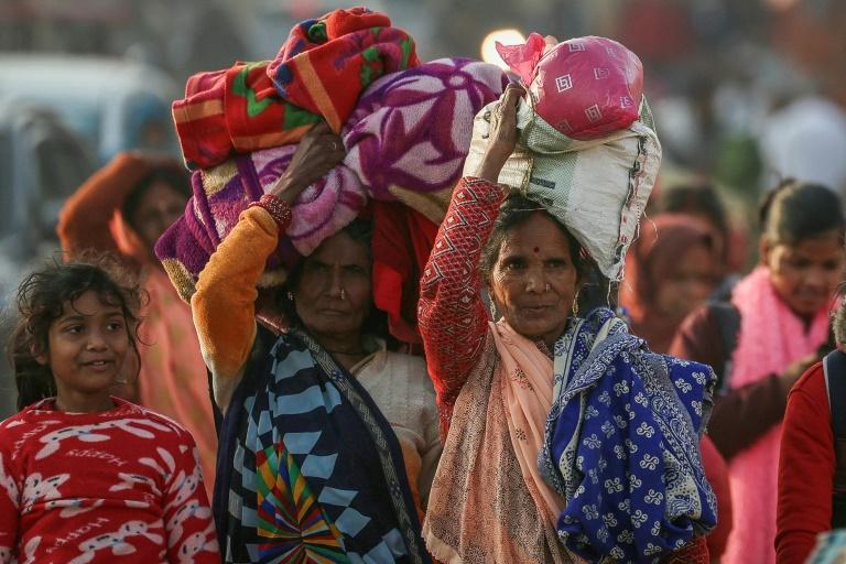 En Inde, premiers bains anticipés au pèlerinage hindou géant de Kumbh Mela