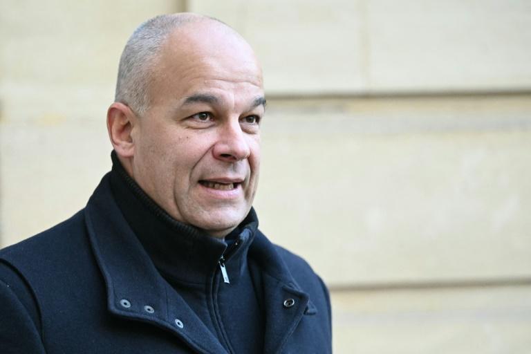 Reçus par Bayrou, les syndicats agricoles attendent du "concret"