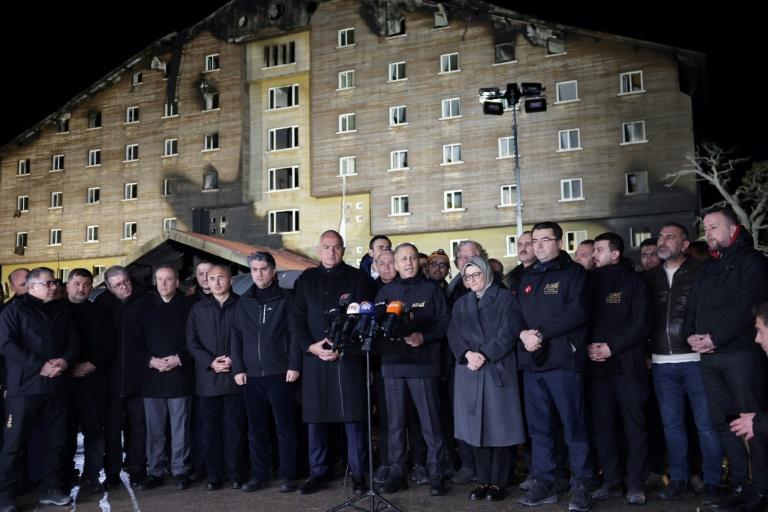 La Turquie en deuil après l'incendie meurtrier dans un hôtel d'altitude