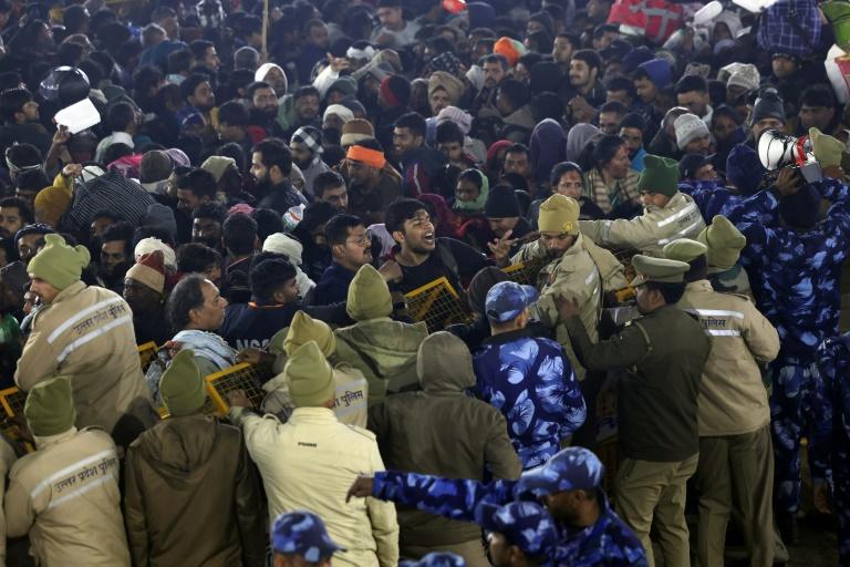 Inde: une bousculade fait au moins 15 morts au pèlerinage géant hindou de la Kumbh Mela
