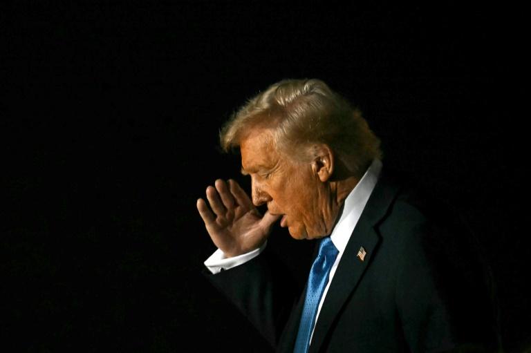 Trump ouvre la porte à des discussions avec le Canada et le Mexique