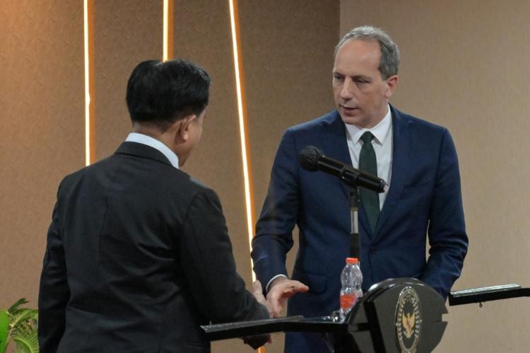 Condamné à mort en Indonésie, Serge Atlaoui doit décoller mardi vers la France