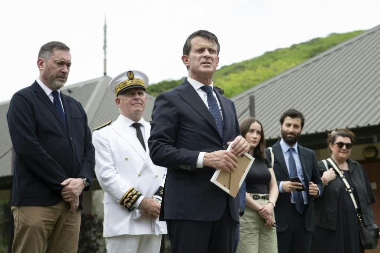 Manuel Valls chahuté au début de sa visite en Nouvelle-Calédonie