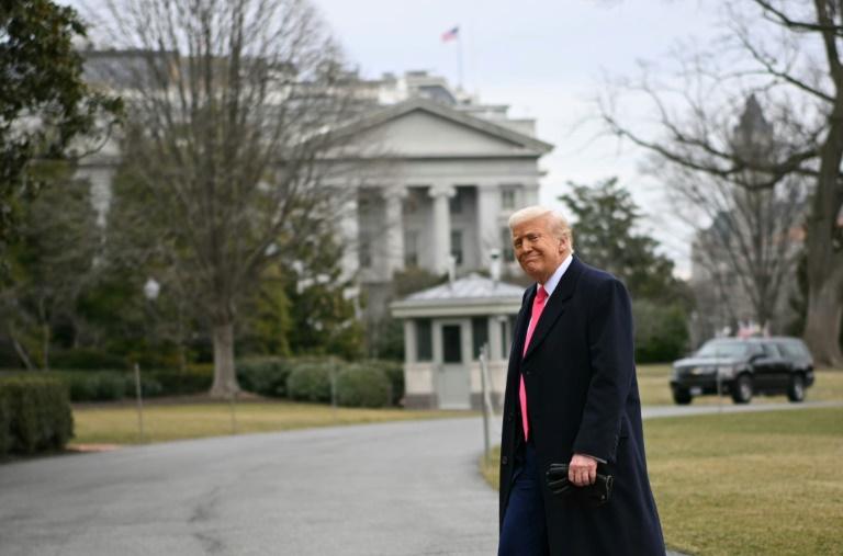 Le Kremlin juge "prometteur" le dialogue Trump-Poutine