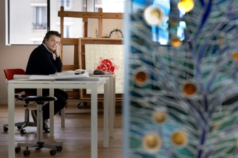 Jean-Michel Othoniel, ses oeuvres de verre et la beauté pour "mission"