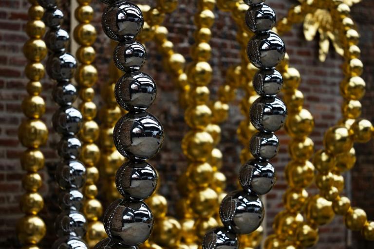 Jean-Michel Othoniel, ses oeuvres de verre et la beauté pour "mission"