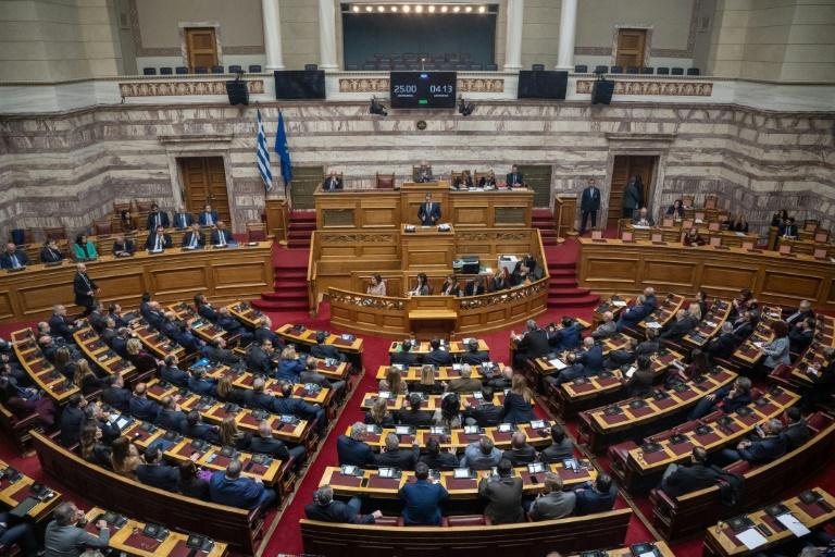 Motion de censure contre le gouvernement après la pire catastrophe ferroviaire en Grèce