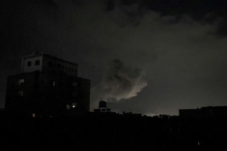 Raids américains contre les Houthis au Yémen, neuf morts selon les rebelles