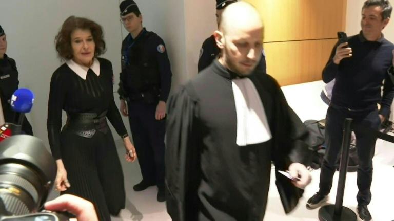Au procès Depardieu, le soutien de Fanny Ardant et des témoignages accablants