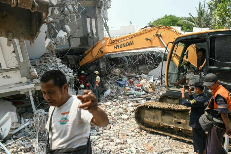 Séisme: des opérations de secours en Birmanie et en Thaïlande, des répliques à Mandalay