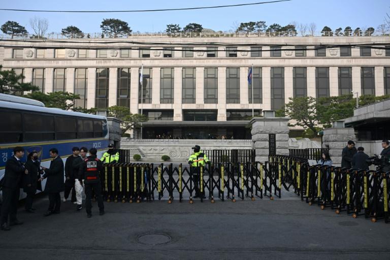 Destitution ou retour du président Yoon ? La Corée du Sud va connaître son avenir politique