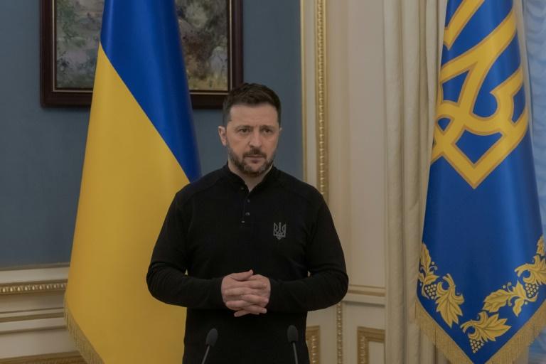 Frappe meurtrière en Ukraine : Zelensky dénonce une "faible" réaction américaine
